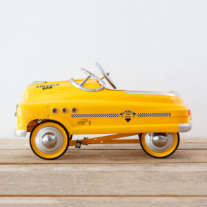 Coche de pedales